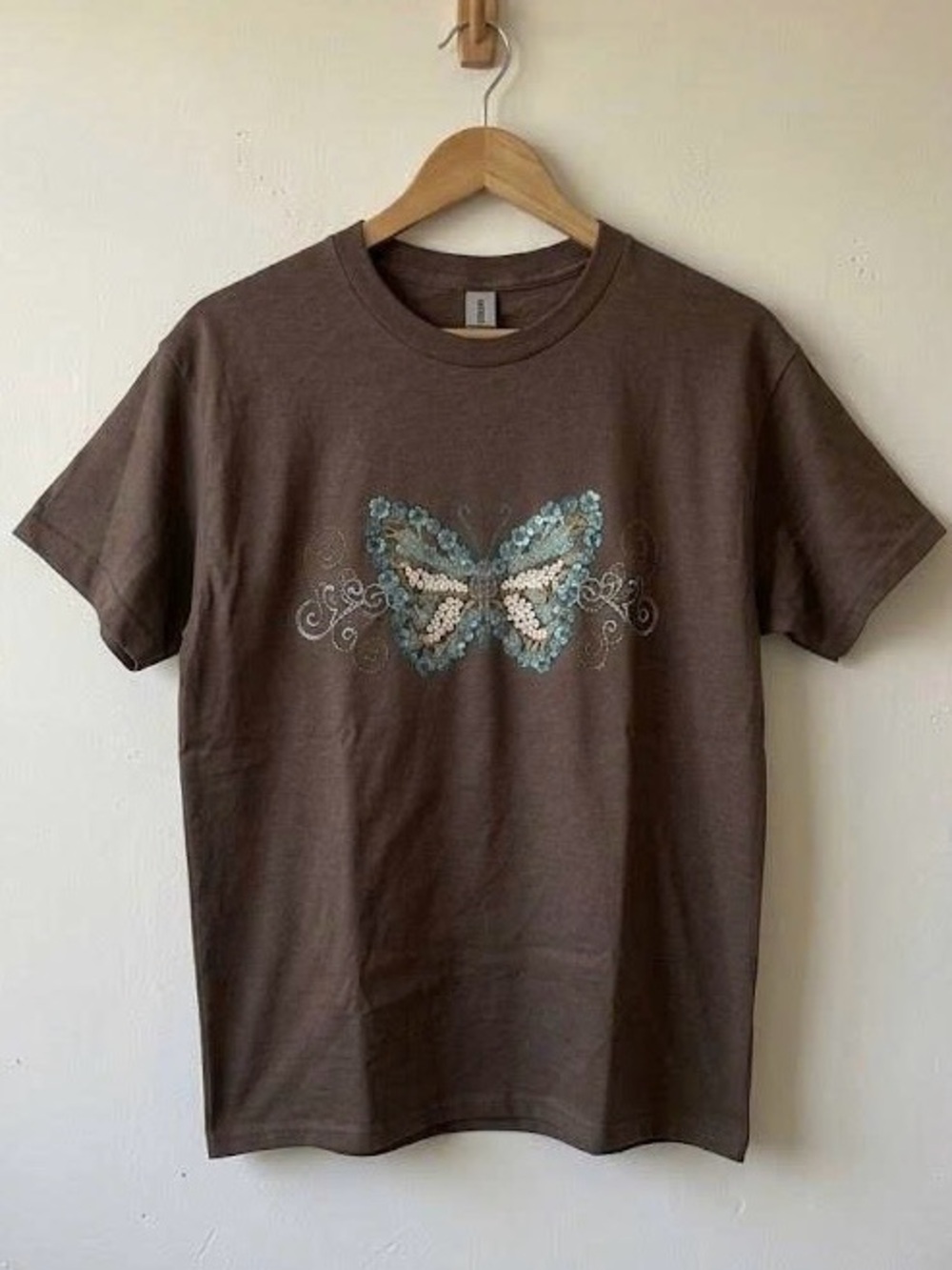 Gildan Brown Short-Sleeve Tee with Blue & Cream Butterfly